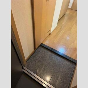 ルーブル中延壱番館の玄関