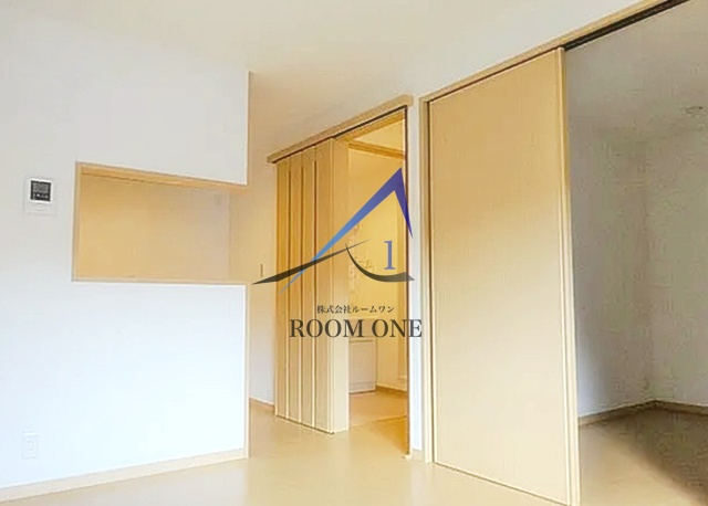 メゾンランジュの居間・リビング|洋室のお部屋です。