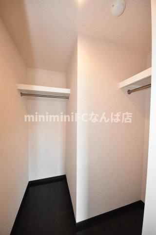 大阪市浪速区敷津西１丁目の賃貸マンションの収納