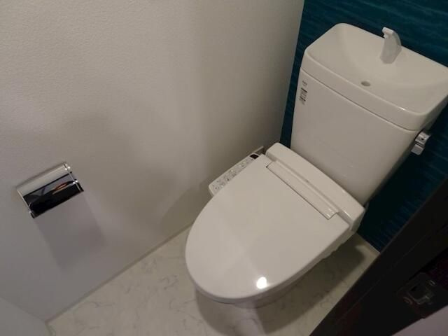 新宿区下落合１丁目の賃貸マンションのトイレ