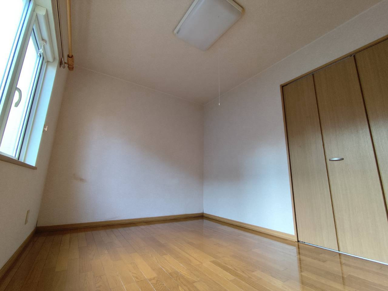 イプシロンSの洋室