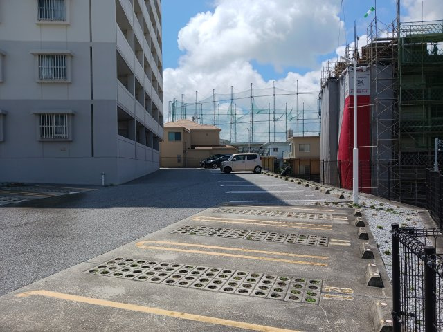 【駐車場】