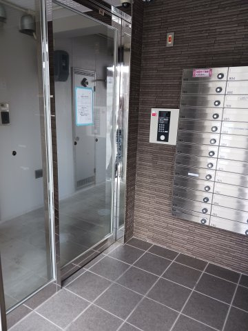 【エントランス】