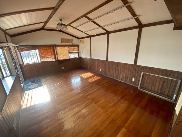 うるま市字高江洲(工場)の洋室
