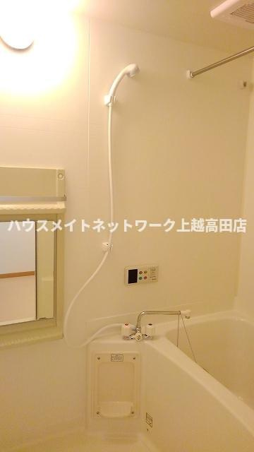 スノー　ヒーロー　Ｂの浴室|浴室（追焚機能付）