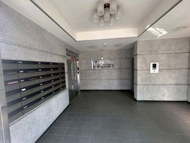 アーバンコート中須賀　弐番館のエントランス