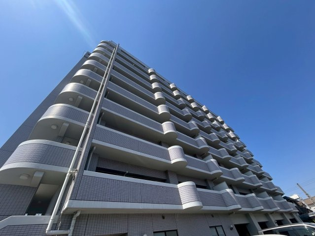 アーバンコート中須賀　弐番館の外観