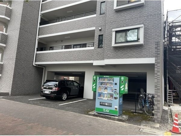 シャトーMURASE　Vの駐車場