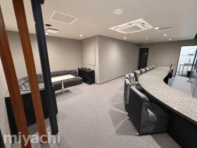 ゴリラ横丁ビル