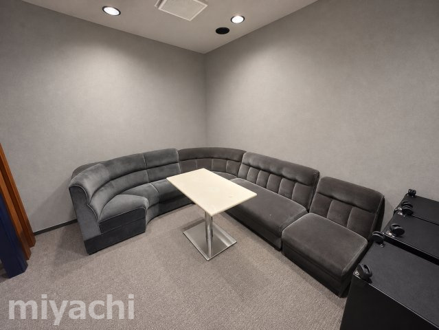 ゴリラ横丁ビル