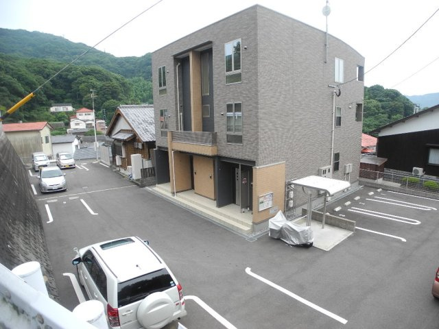 ソーレMTSの駐車場