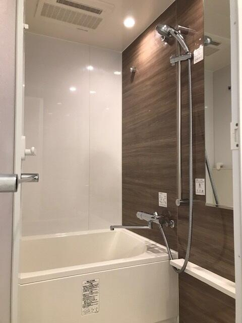 Ｓ－ＲＥＳＩＤＥＮＣＥ三田慶大前(エスレジデンスミタケイダイマエ)の浴室