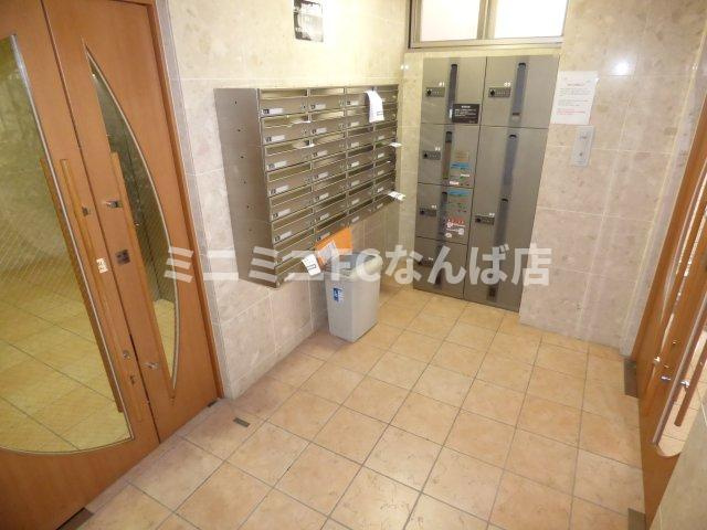 ラムール谷町のエントランス