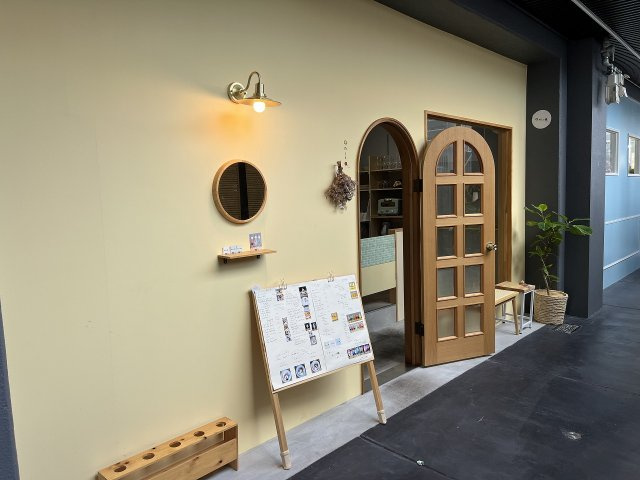 大阪市北区中崎西４丁目の店舗一部の外観
