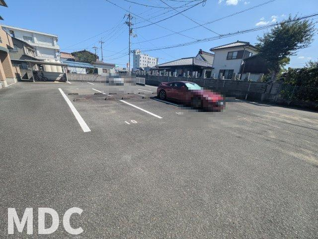 シャーメゾン ボンコリーヌ Ａ棟の駐車場