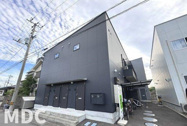 徳島市川内町上別宮北のアパートの駐車場