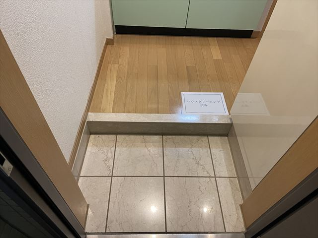 新宿区原町１丁目の賃貸マンションの玄関