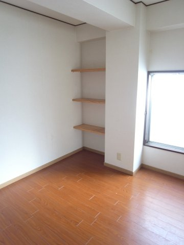 伊丹市北本町２丁目の店舗事務所