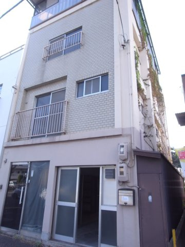伊丹市北本町２丁目の店舗事務所