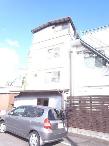 伊丹市北本町２丁目の店舗事務所