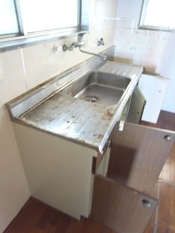 伊丹市北本町２丁目の倉庫