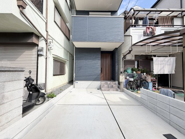 尼崎大庄西町戸建南の駐車場