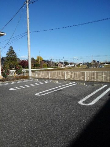 【駐車場】 | ブルック　メゾンＣ | 駐車場があるので、車を買う予定の方も安心です