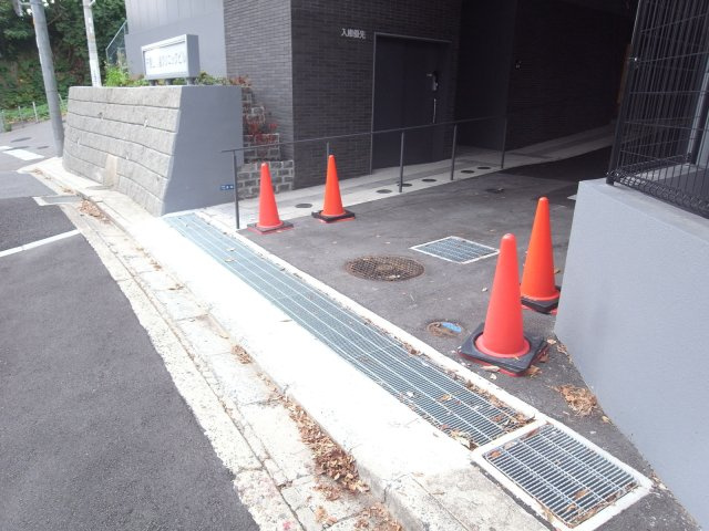 吹田市千里山竹園１丁目の店舗一部