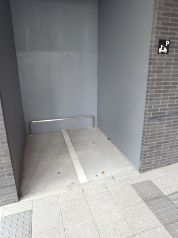吹田市千里山竹園１丁目の店舗一部