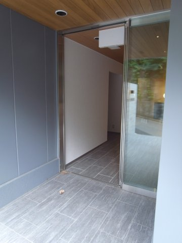 吹田市千里山竹園１丁目の店舗一部