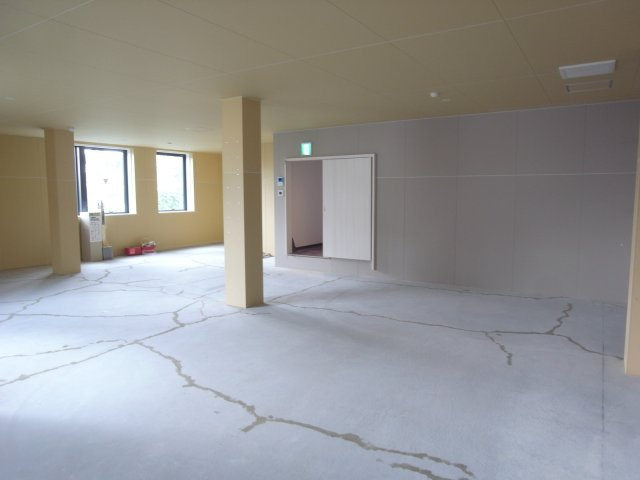 吹田市千里山竹園１丁目の店舗一部