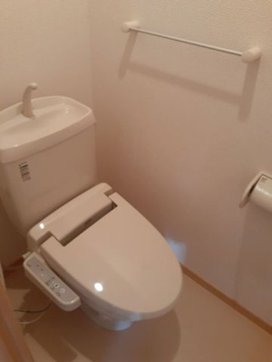 【トイレ】 | プルメリア　ガーデン　Ｃ | トイレもきれいです