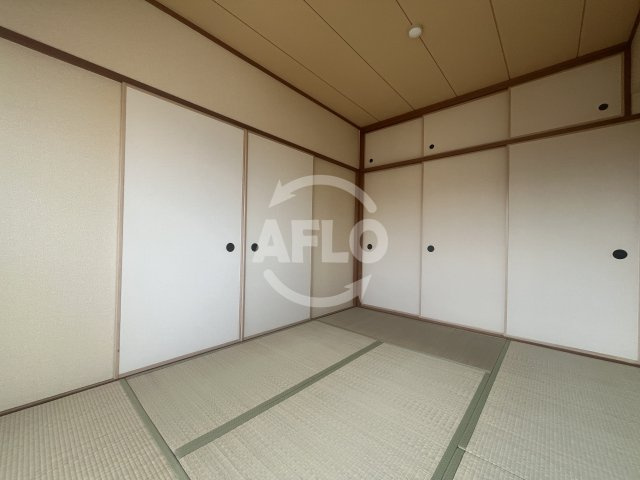 新大阪ファミール西館の寝室|和室