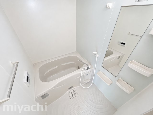 クラール名東イーストBの浴室