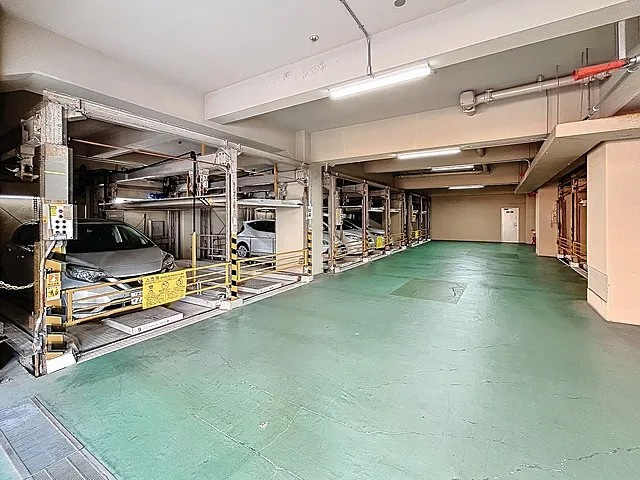 神戸市中央区御幸通３丁目の賃貸マンションの駐車場