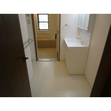 芦屋市東芦屋町のアパートの洗面所