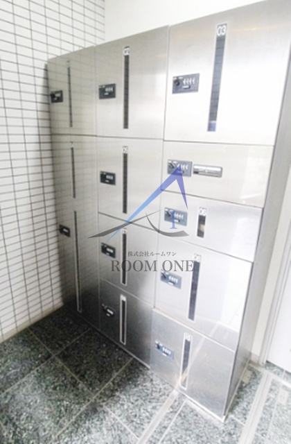コートハウス新川崎のその他共用部分|宅配ボックスです。