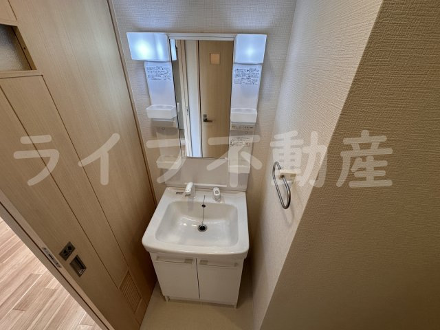 シャラロステの独立洗面台