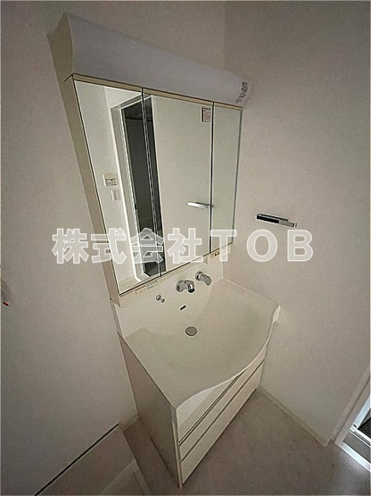 【独立洗面台】 | アンビックスつつじヶ丘B棟 | 3面鏡シャンプードレッサー