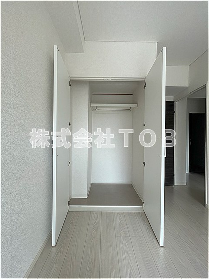 【収納】 | アンビックスつつじヶ丘B棟 | 洋室6.5帖　収納