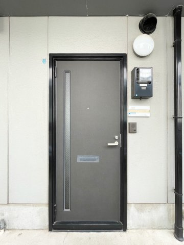 村上ハイツの玄関