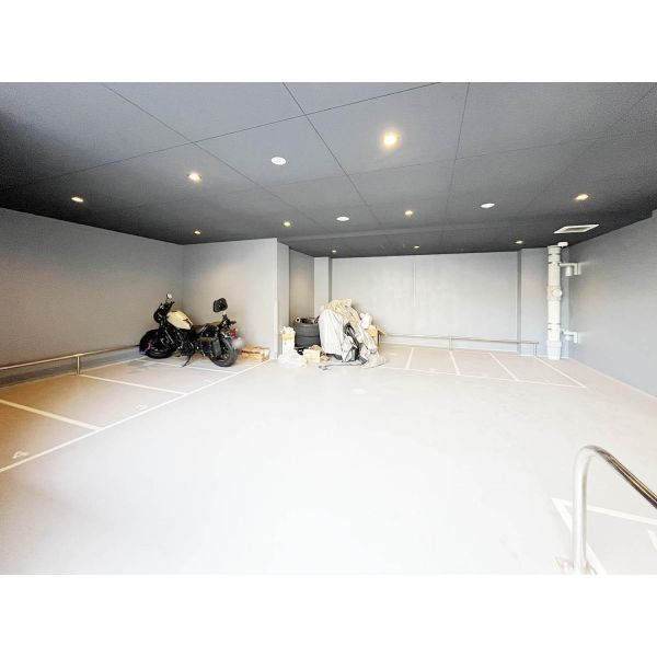 S-RESIDENCE福島Alovitaの駐車場
