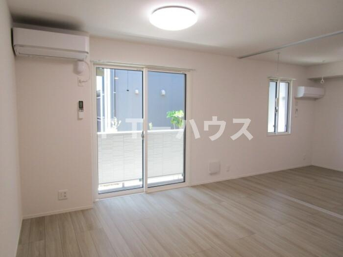 フォルトゥナの居間・リビング|居室全景