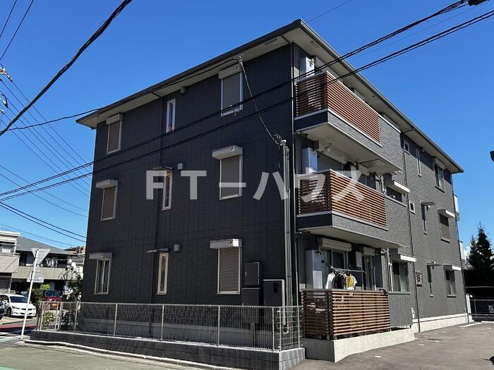 ロイヤルクレスト六号館