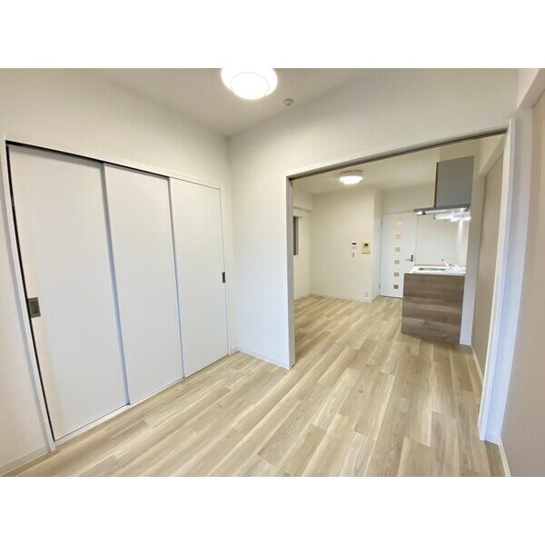 フロンティアタワー九条Iの居間・リビング