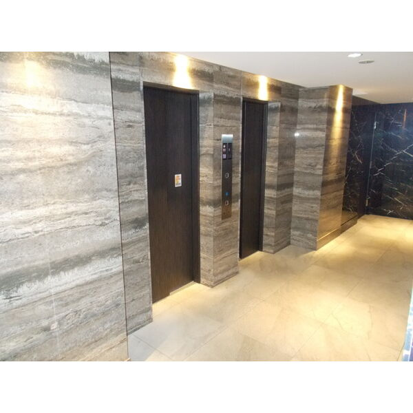 M-RESIDENCE新大阪Gardenのロビー