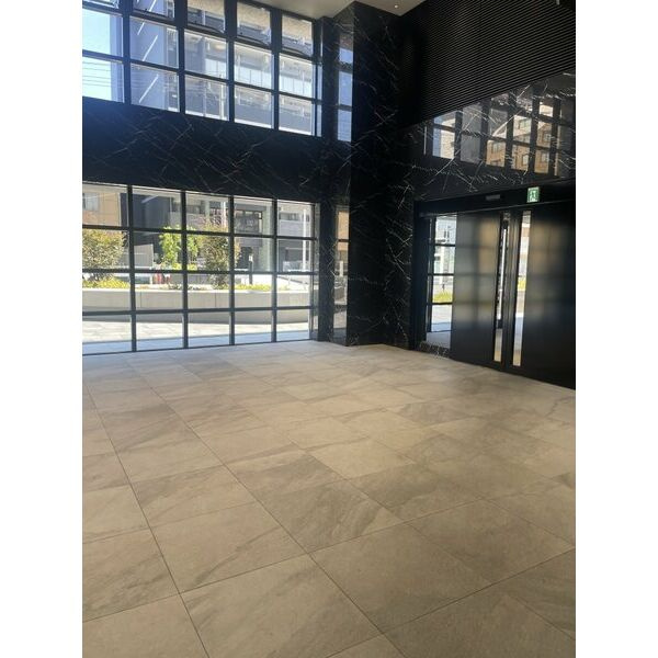 M-RESIDENCE新大阪Gardenのロビー