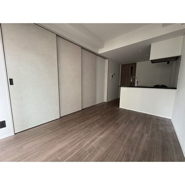 エスリードレジデンス　ザ・グラン新大阪フラッツの居間・リビング