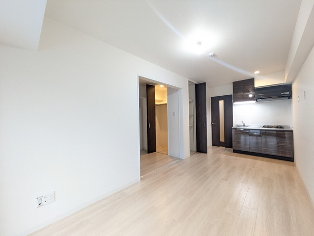 Ｓｈｉｎｍａｃｈｉ　Ｒｅｓｉｄｅｎｃｅ　Ｋｏｕｚｕｙａの居間・リビング