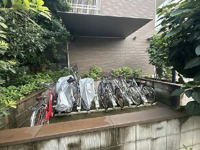 レオネクスト壱の駐車場